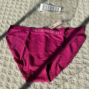 New with tag Victoria's Secret Seamless Pink Bikini Panty